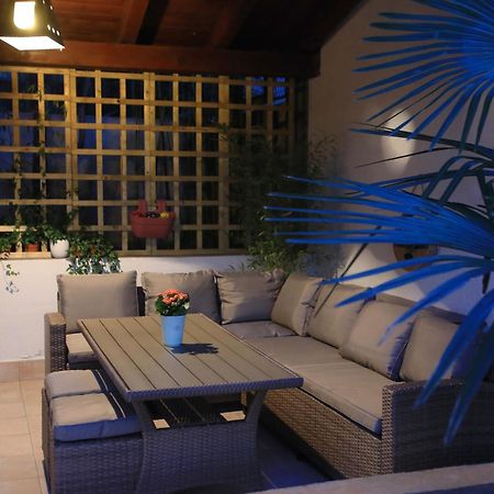 Bamboo Oasis Apartment With Terrace In The Garden And Free Parking, Rijeka Dış mekan fotoğraf